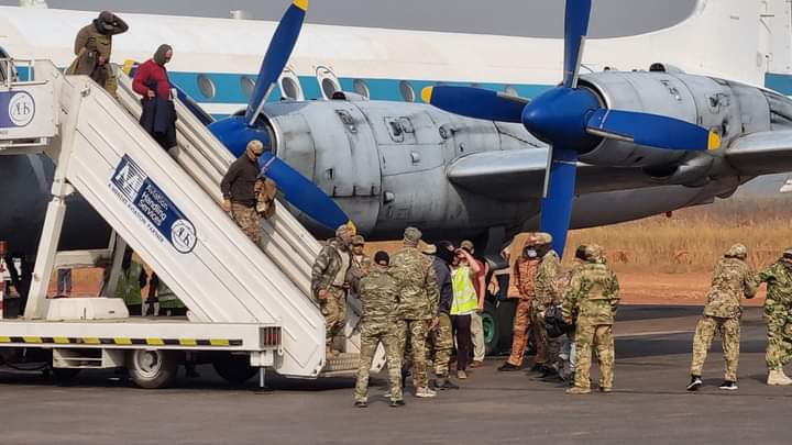 Central African Republic: A wave of Russian paramilitaries arrives this morning aboard an Antonov on the tarmac of Bangui Mpoko airport